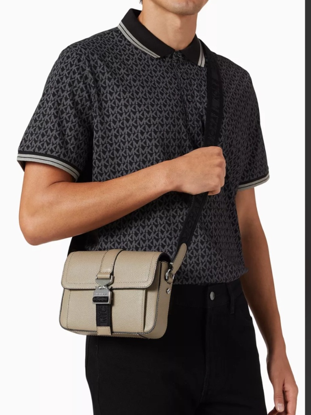 Michael Kors Beige Leather Messenger with Black Strap. NWOT